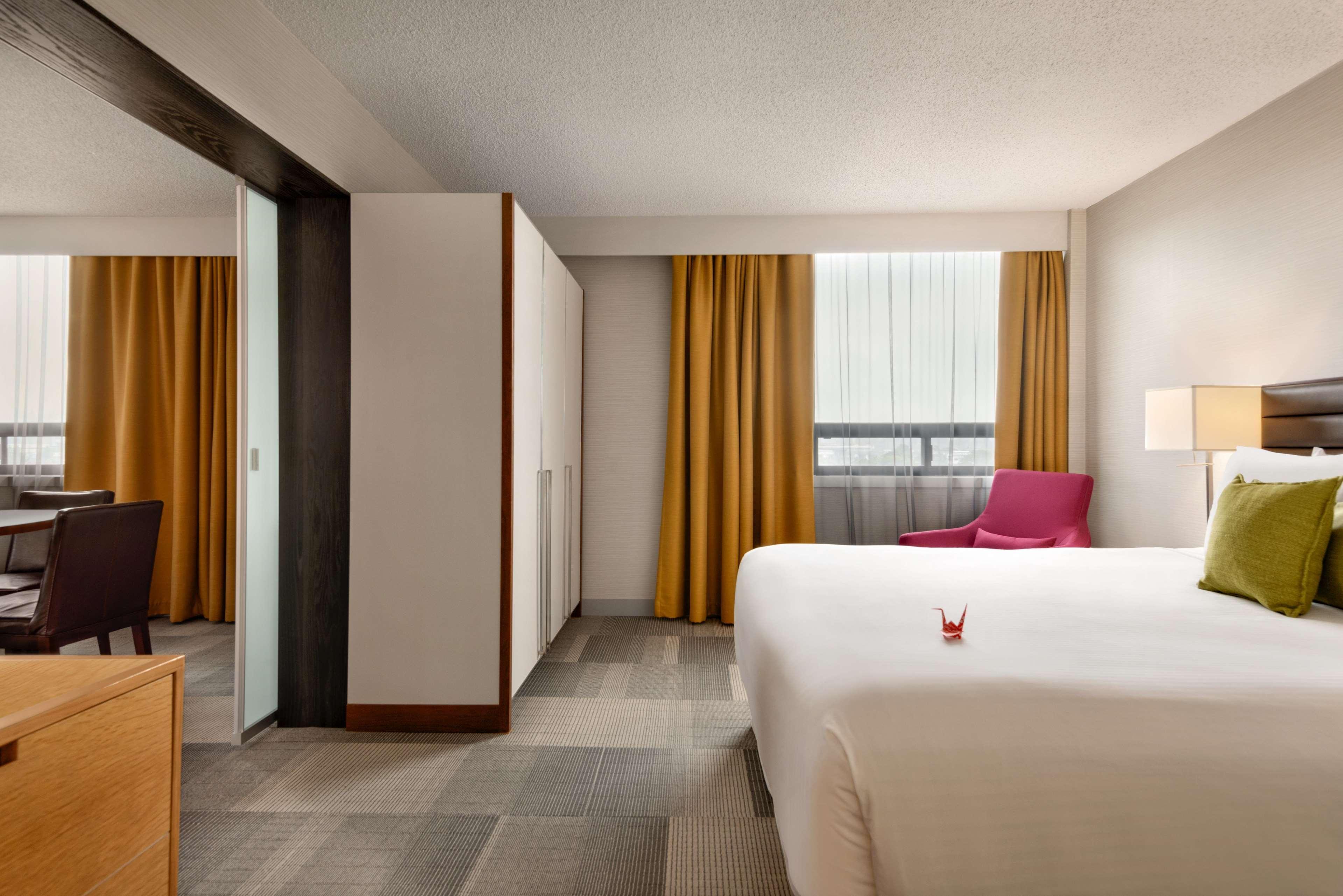 Coast Prince George Hotel By Apa Экстерьер фото