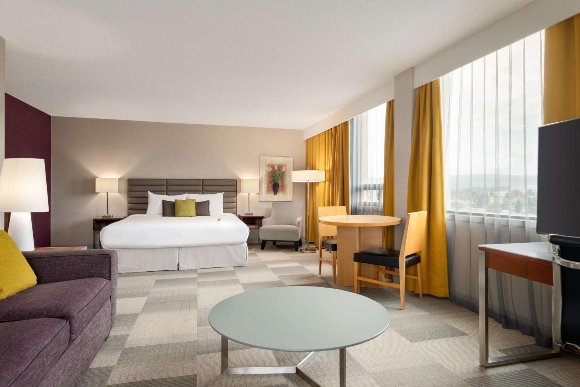 Coast Prince George Hotel By Apa Экстерьер фото