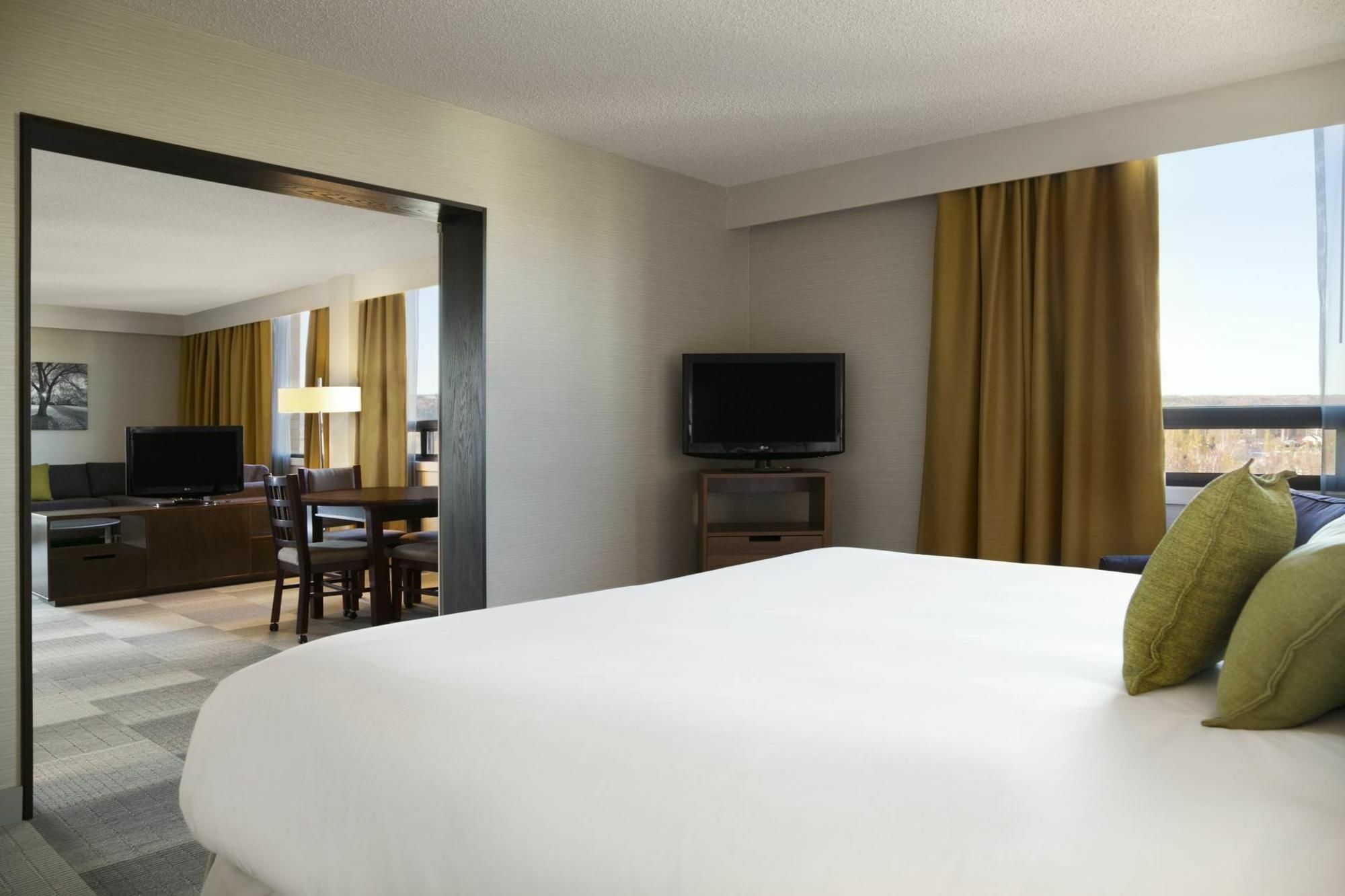 Coast Prince George Hotel By Apa Экстерьер фото